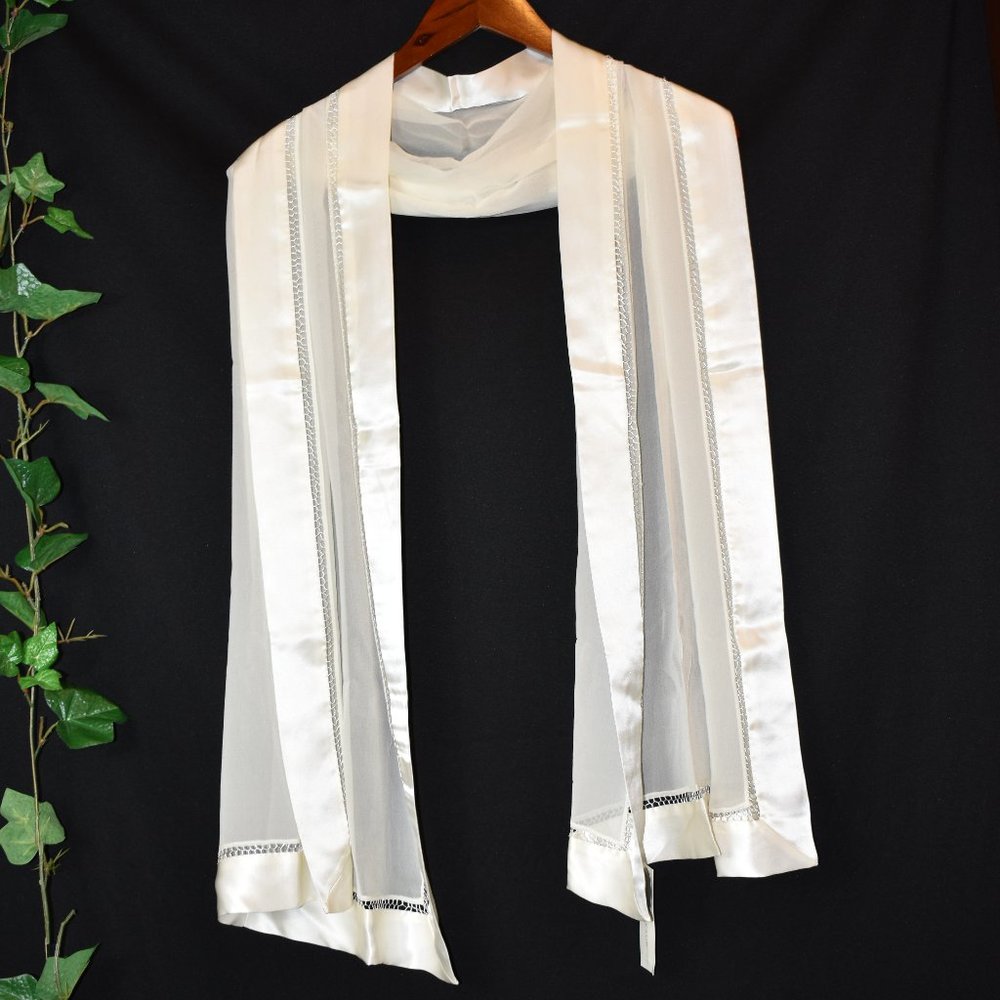 Charter Club Women's 100% Silk Scraf NWT - Picture 2 of 10